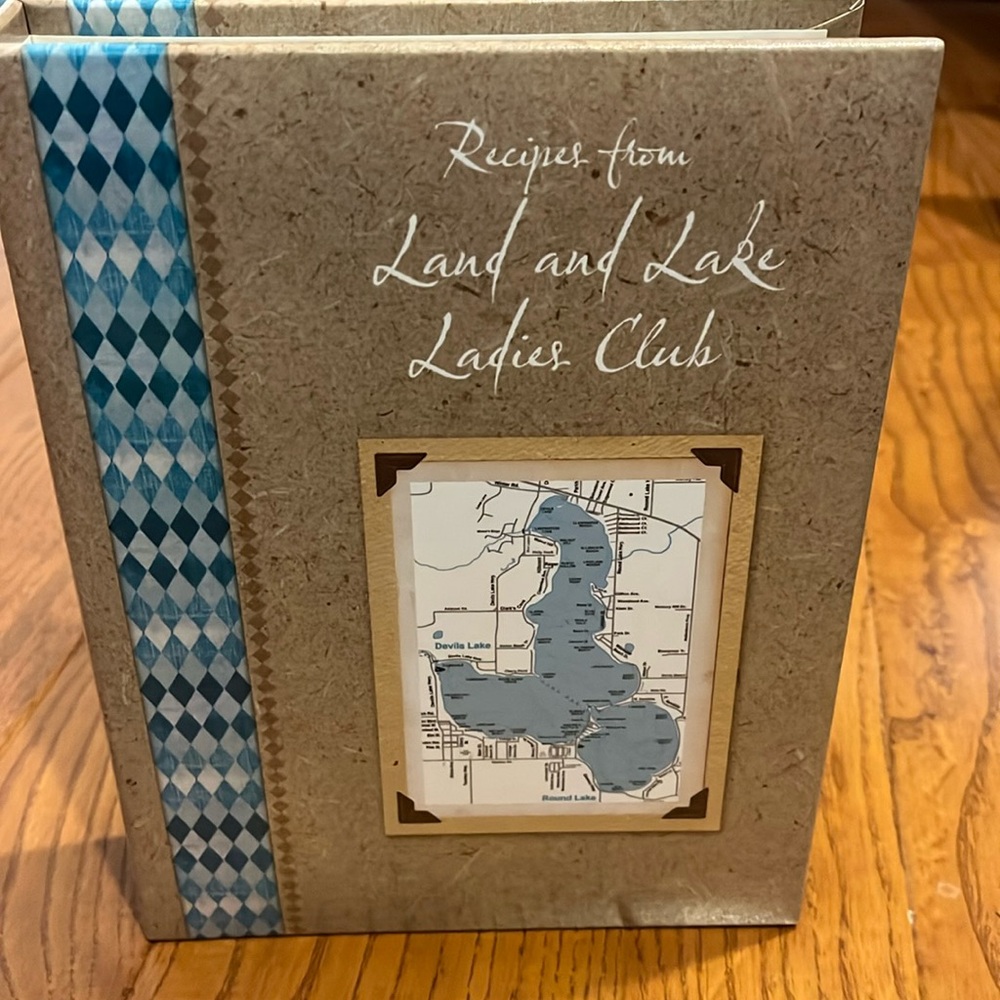 Hard cover cookbook recipes Land and Lake Ladies Club Devils Lake in Michigan